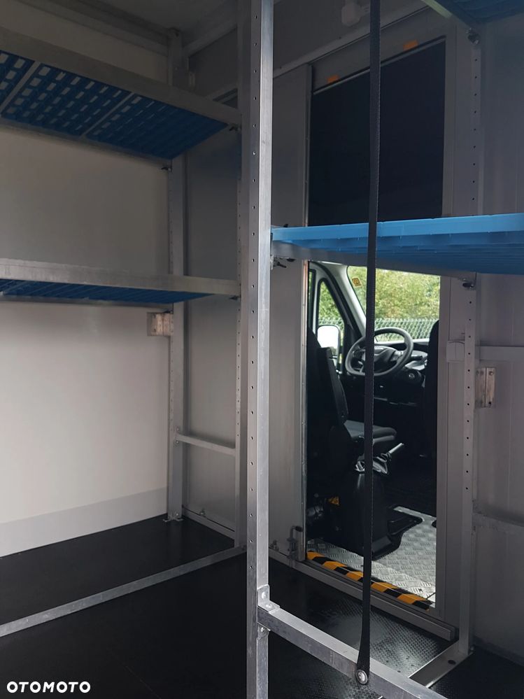 Iveco DAILY KONTENER NISKOPODŁOGOWY 4,43x2,23x2,42 SKLEP FOODTRUCK BAR KLIMA KONIOWÓZ KAMPER - 25
