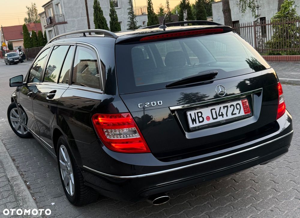 Mercedes-Benz Klasa C 200 (BlueEFFICIENCY) Elegance - 11