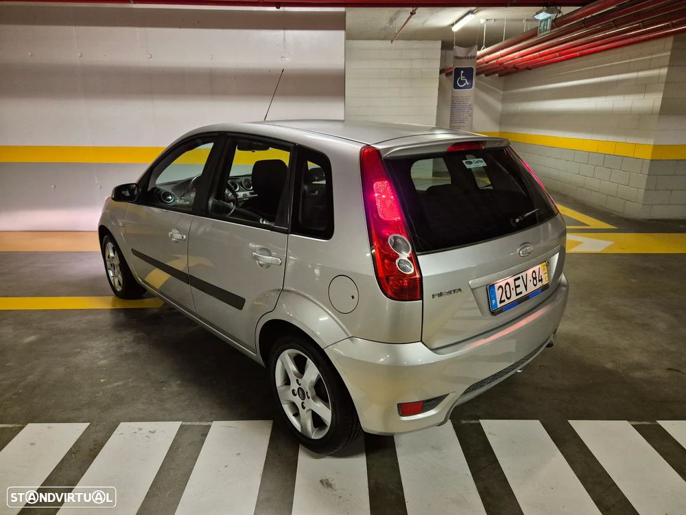 Ford Fiesta 1.25 Trend - 14