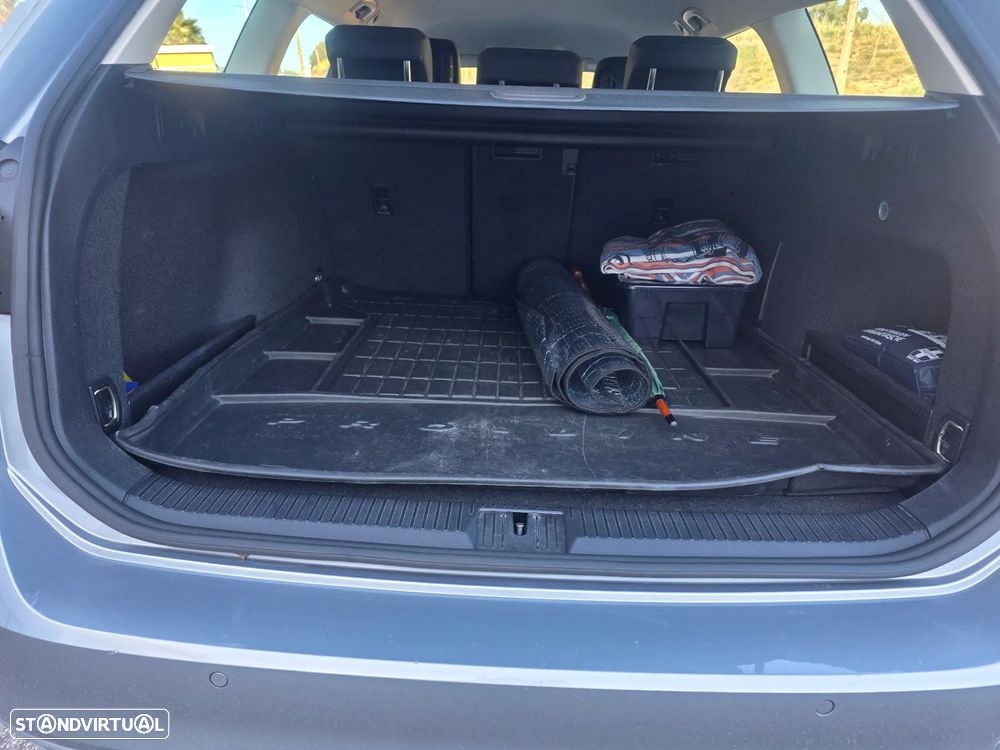 VW Passat Variant 2.0 TDi Highline DSG - 9