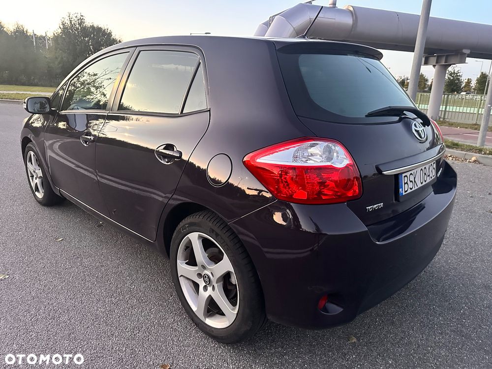 Toyota Auris - 4