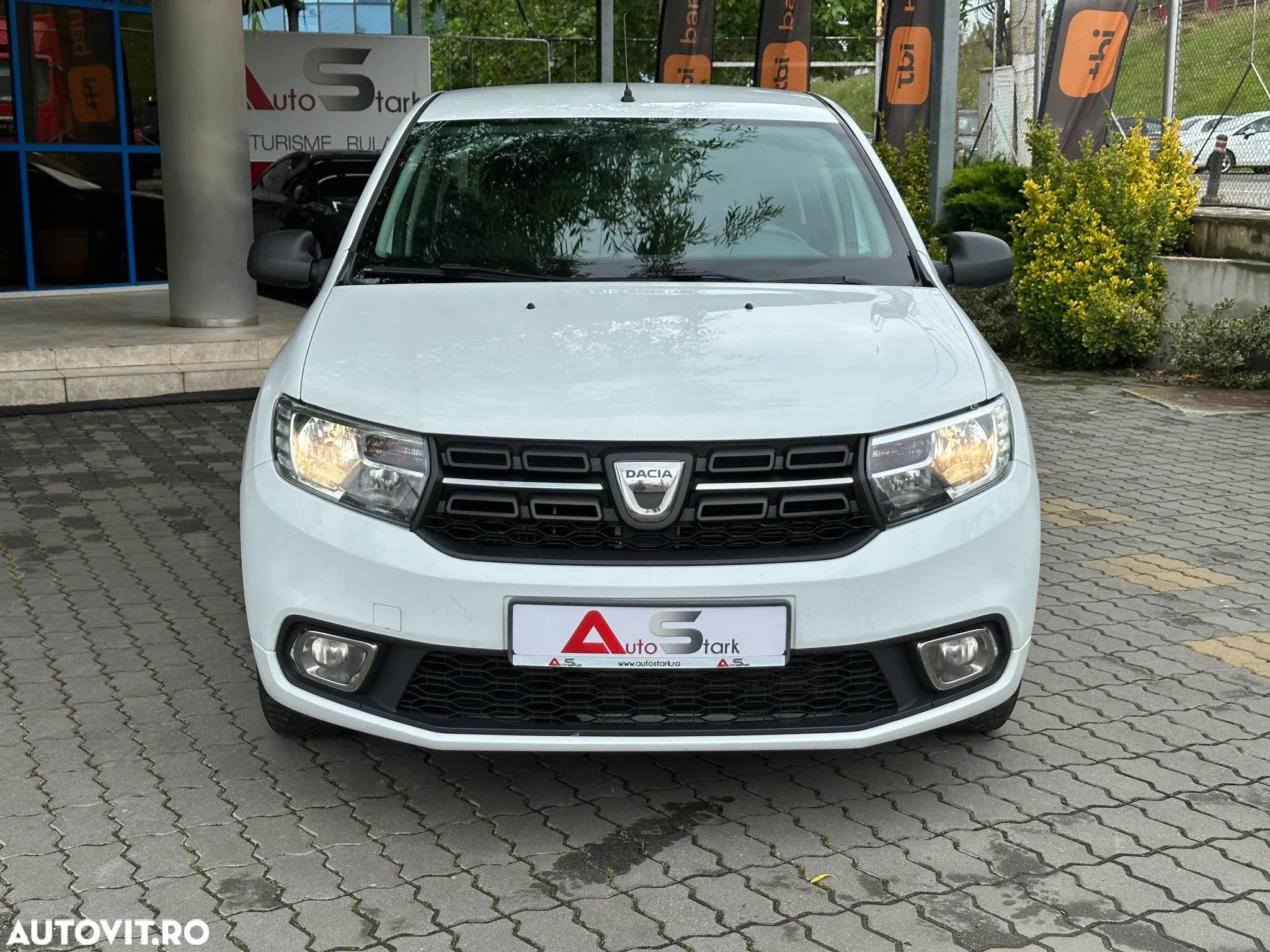 Dacia Logan 0.9 TCe Ambiance - 12