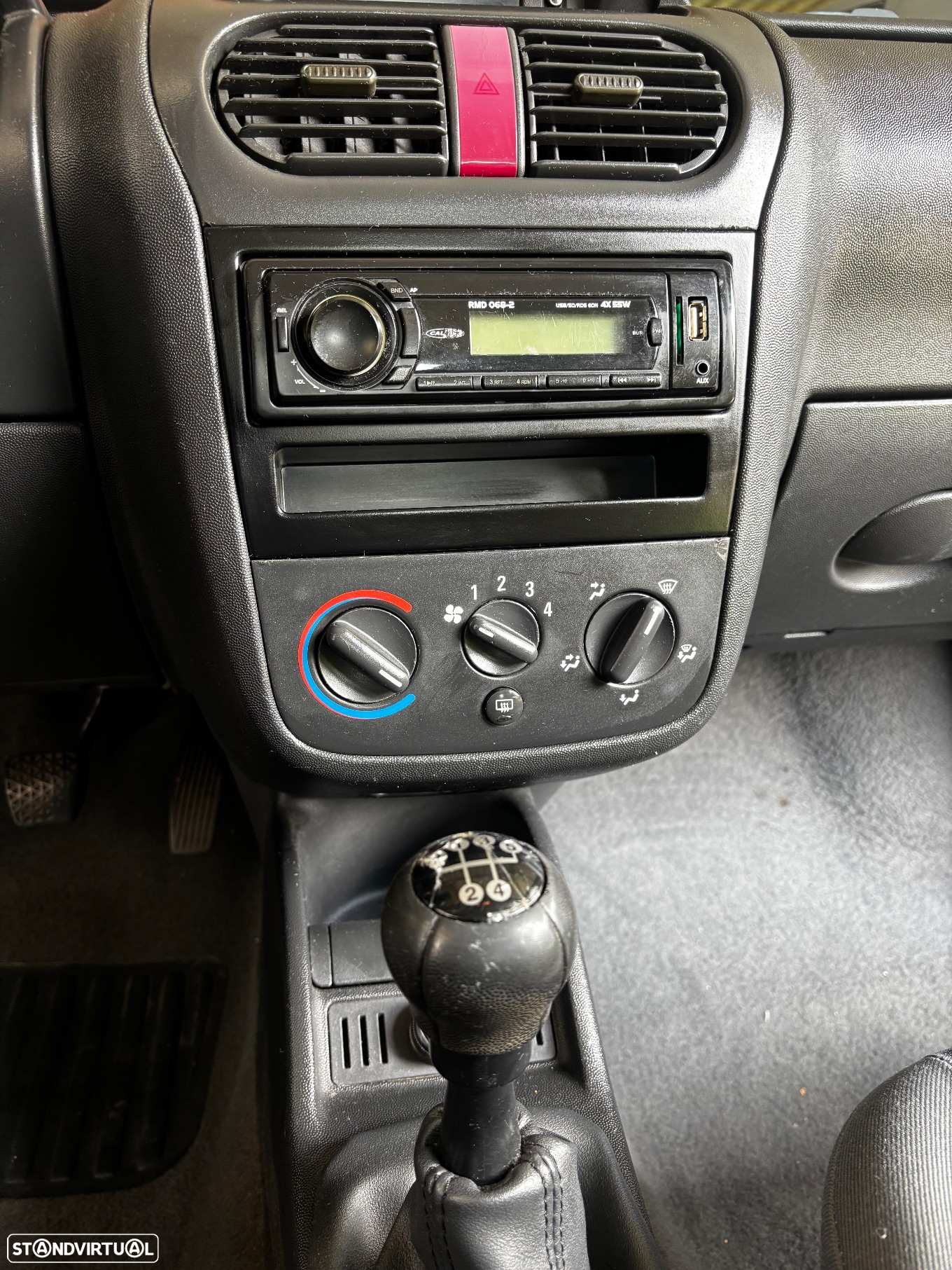 Opel Corsa 1.2 16V Confort - 18