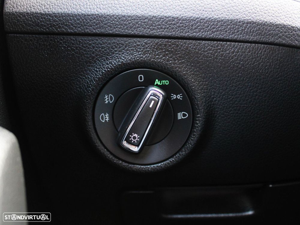 Skoda Superb Break 2.0 TDI Ambition DSG - 29