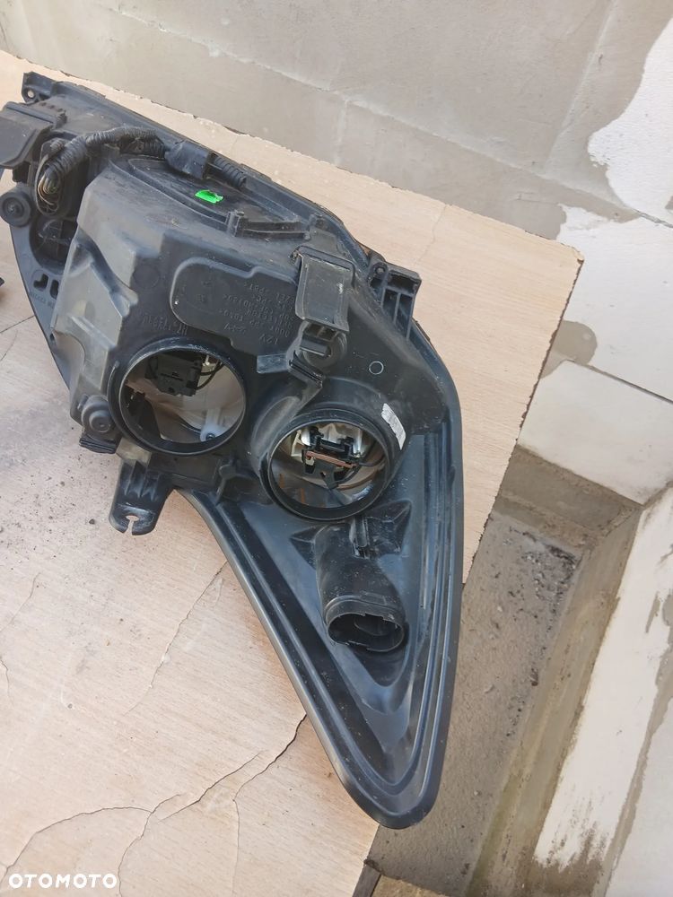 lampy przód ford focus MK2 lift - 7