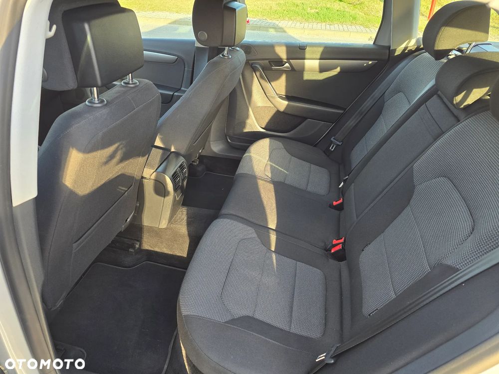 Volkswagen Passat 2.0 TDI Comfortline - 7