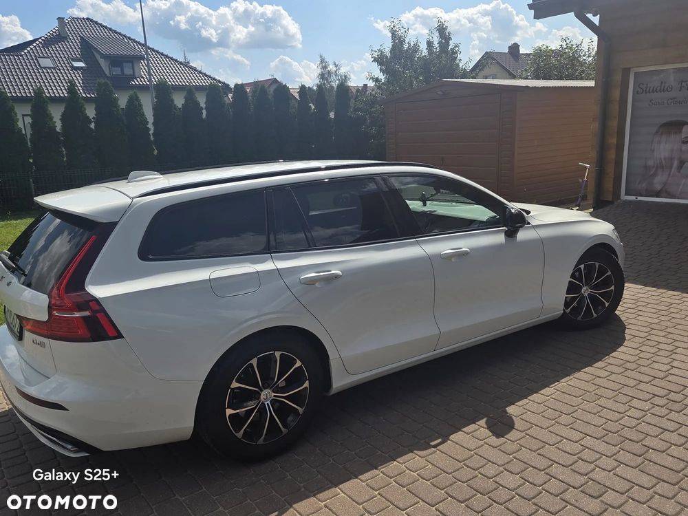 Volvo V60 D4 R-Design - 9