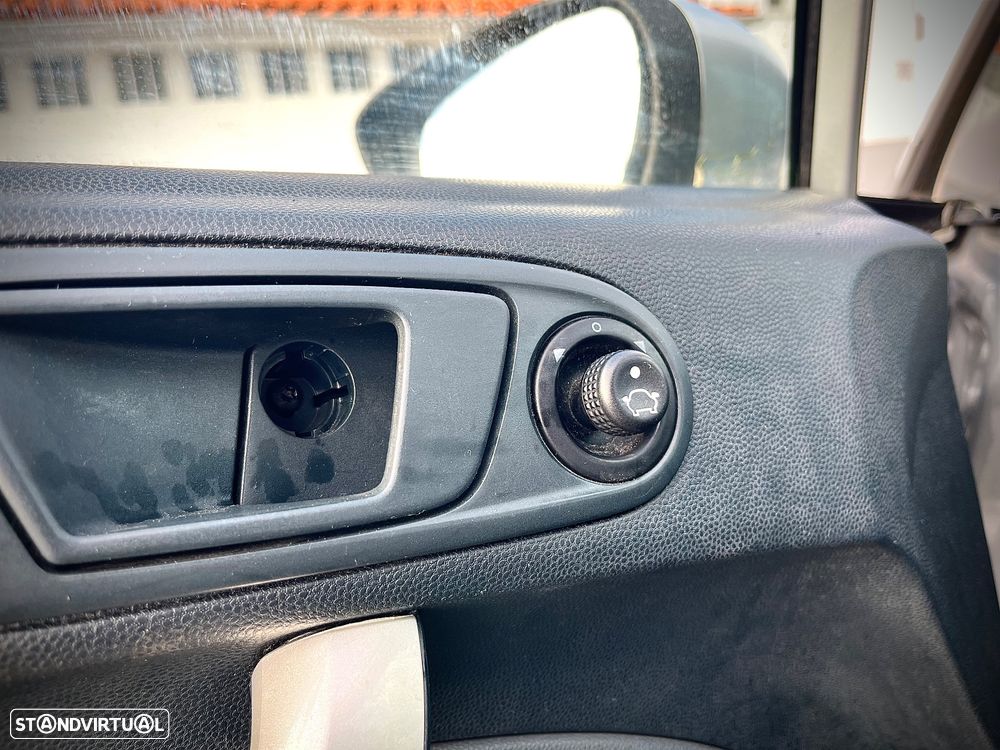 Ford Fiesta 1.25 Techno - 7