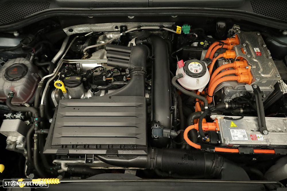 Cupra Formentor 1.4 e-Hybrid DSG - 24