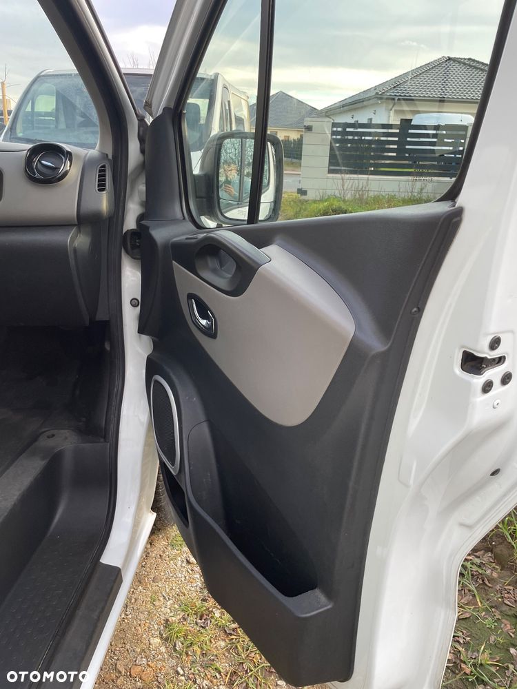 Renault Trafic - 15