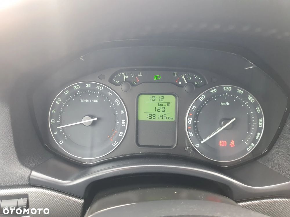 Skoda Octavia 1.6 Ambition - 16