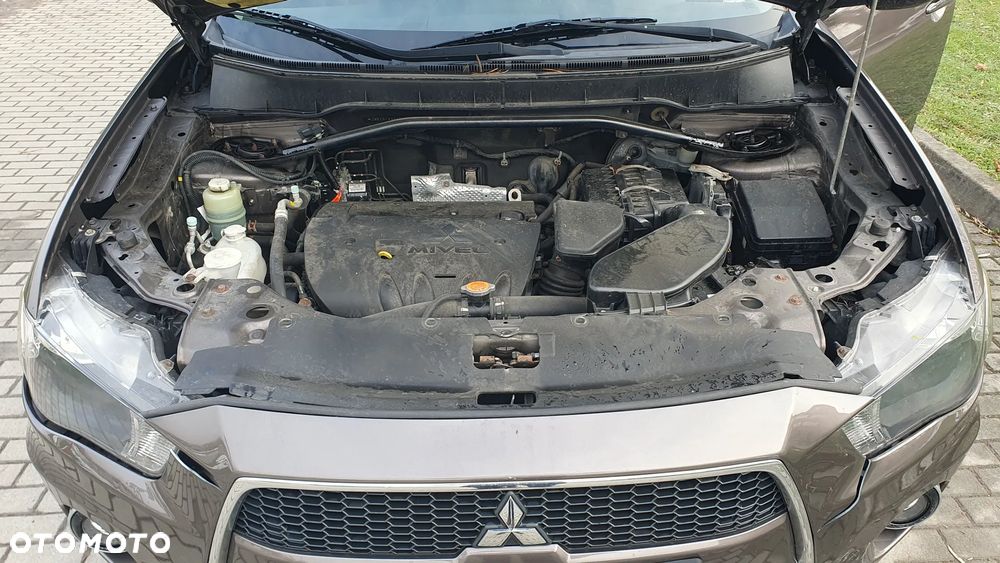 Mitsubishi Outlander - 21