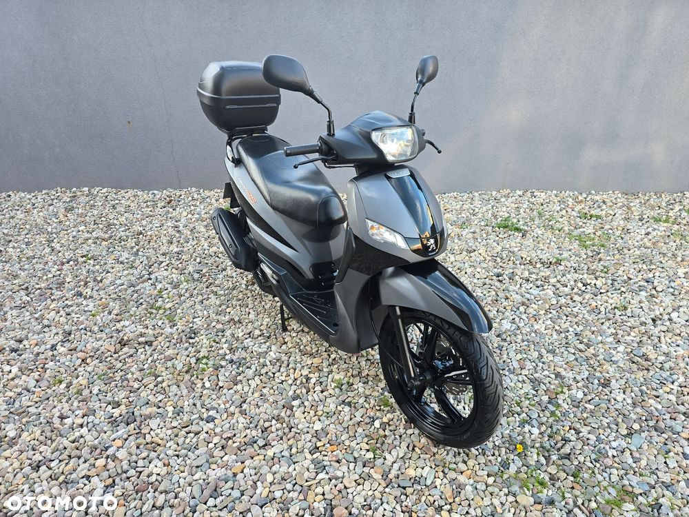 Peugeot Tweet - 1