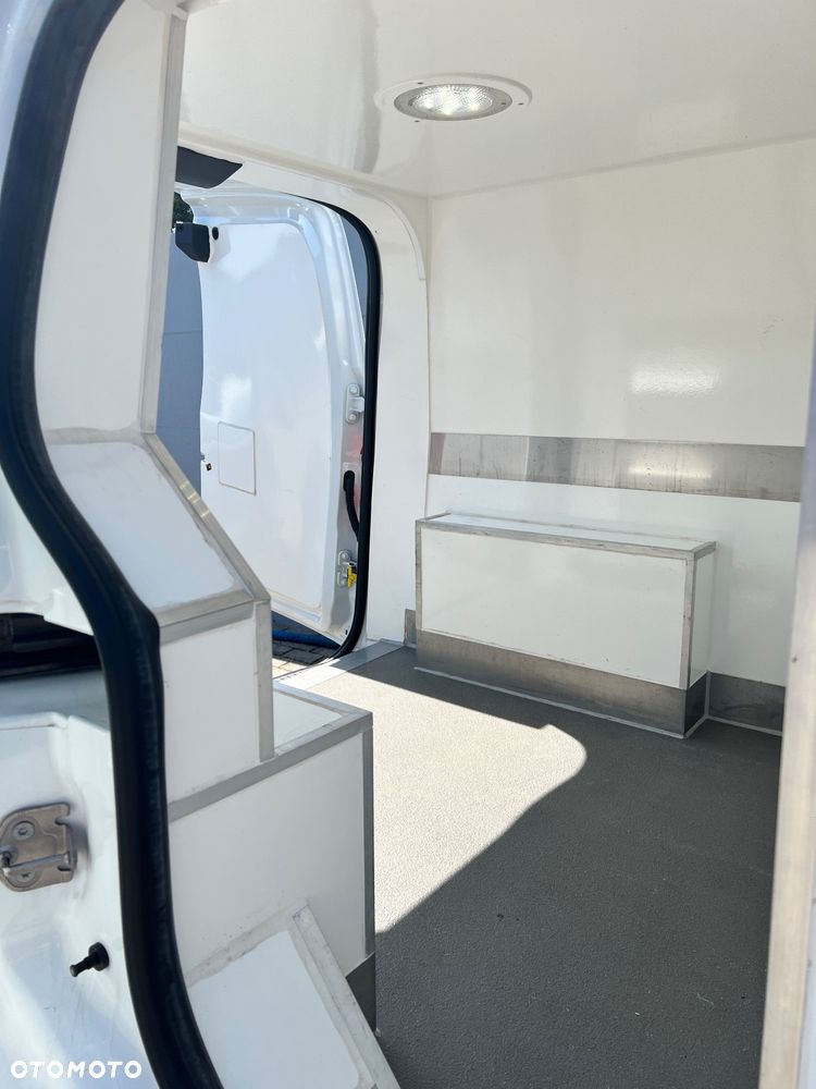 Ford Transit Courier - 6