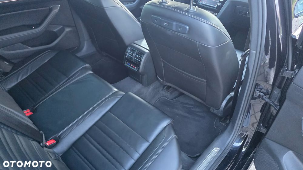 Volkswagen Passat 2.0 TDI BMT 4Mot Highline DSG - 19