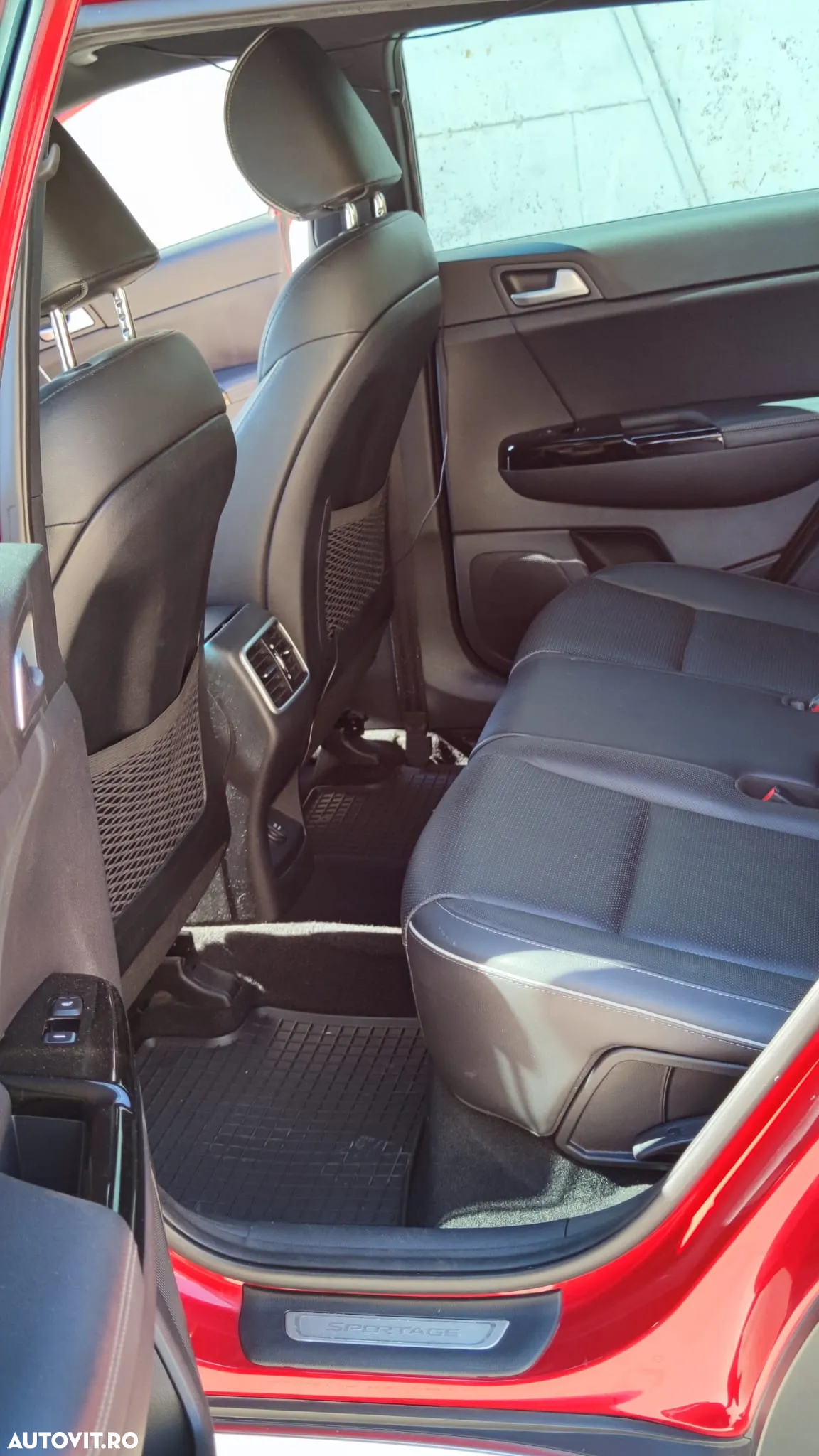 Kia Sportage 1.6 T-GDI 6MT 4x2 GT Line - 9