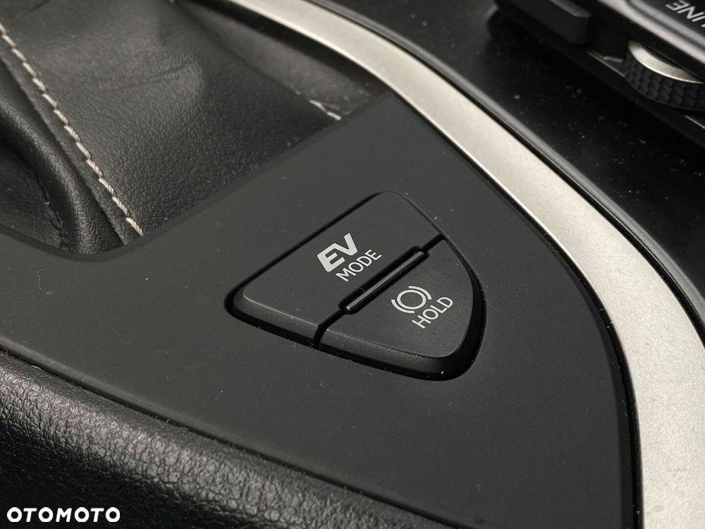 Lexus UX 250h GPF F Impression 2WD - 36