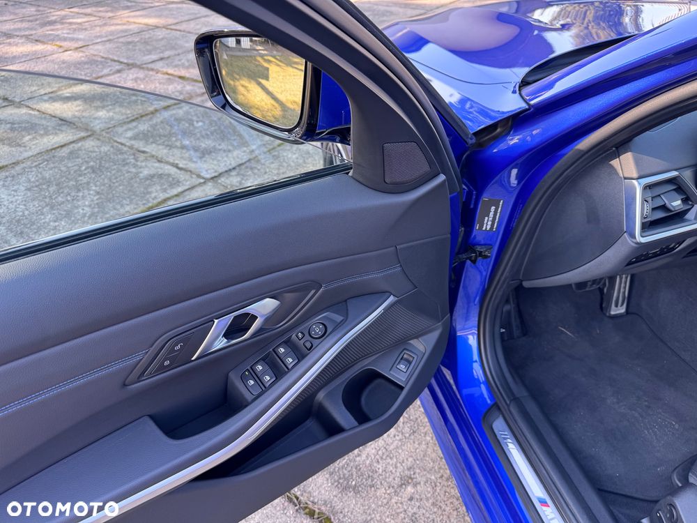 BMW Seria 3 320d xDrive M Sport sport - 17