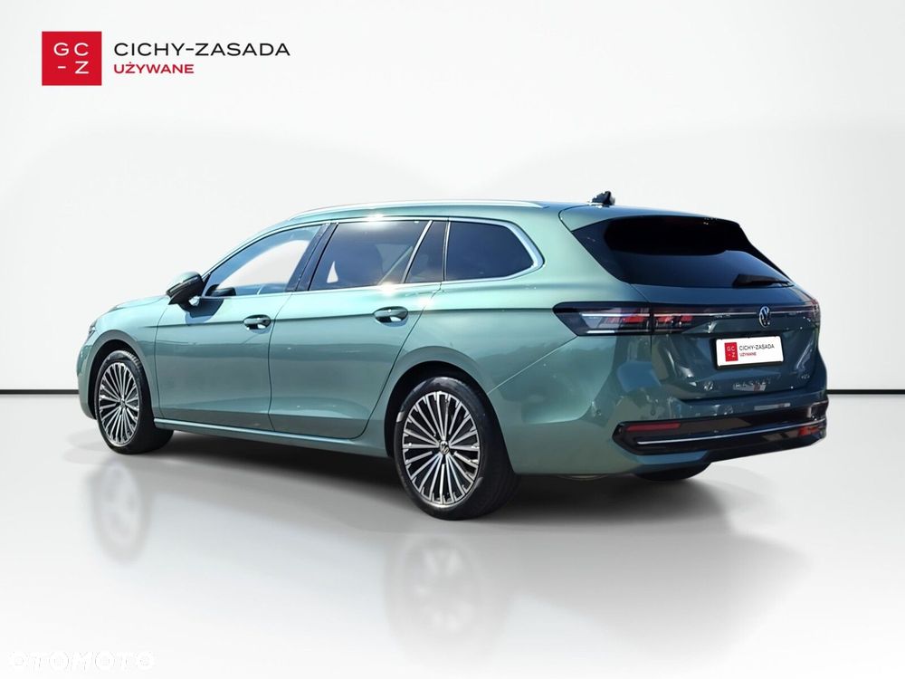 Volkswagen Passat - 4