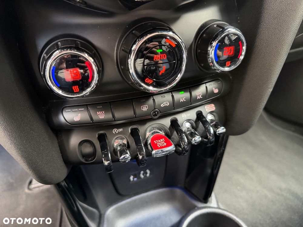 MINI Cooper Seven Chili - 14