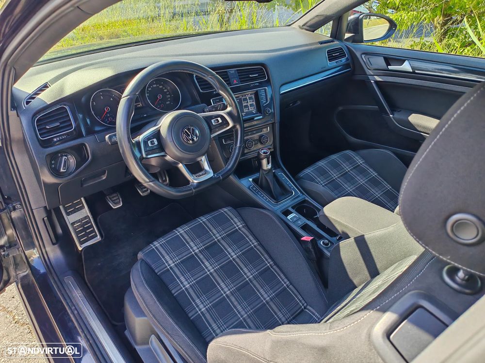 VW Golf 2.0 TDI GTD - 7