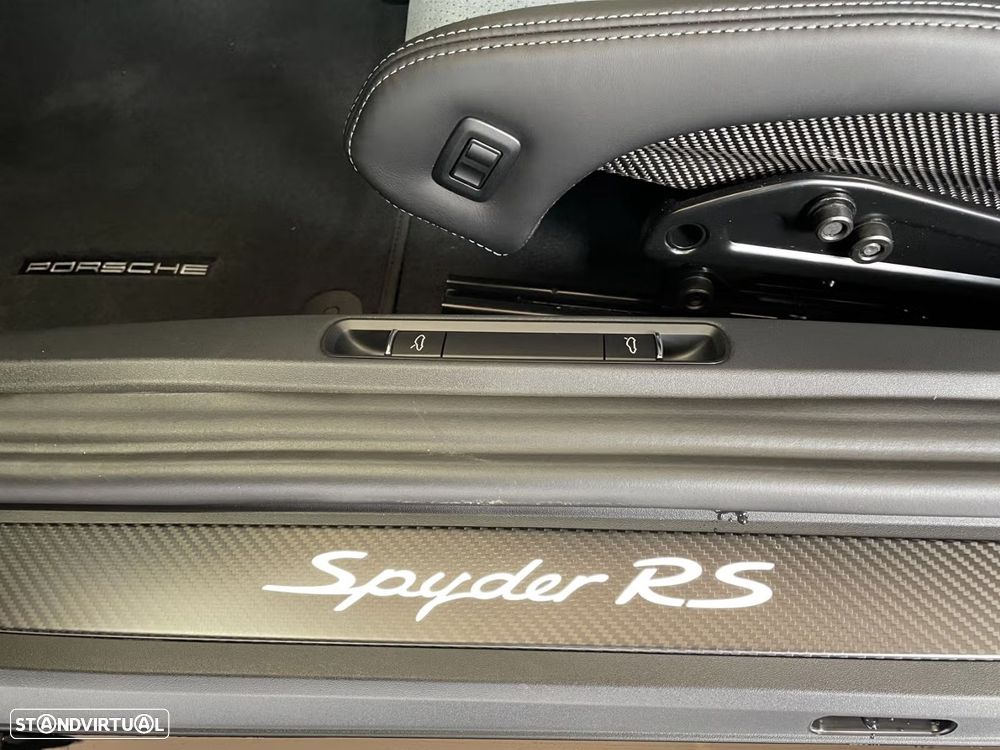 Porsche 718 Spyder - 7