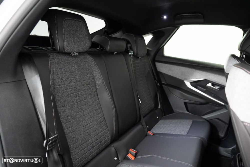 Peugeot 3008 1.2 Hybrid Allure Pack e-DCS6 - 27