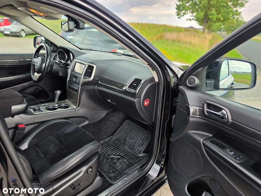Jeep Grand Cherokee 3.0I CRD Overland Summit - 32