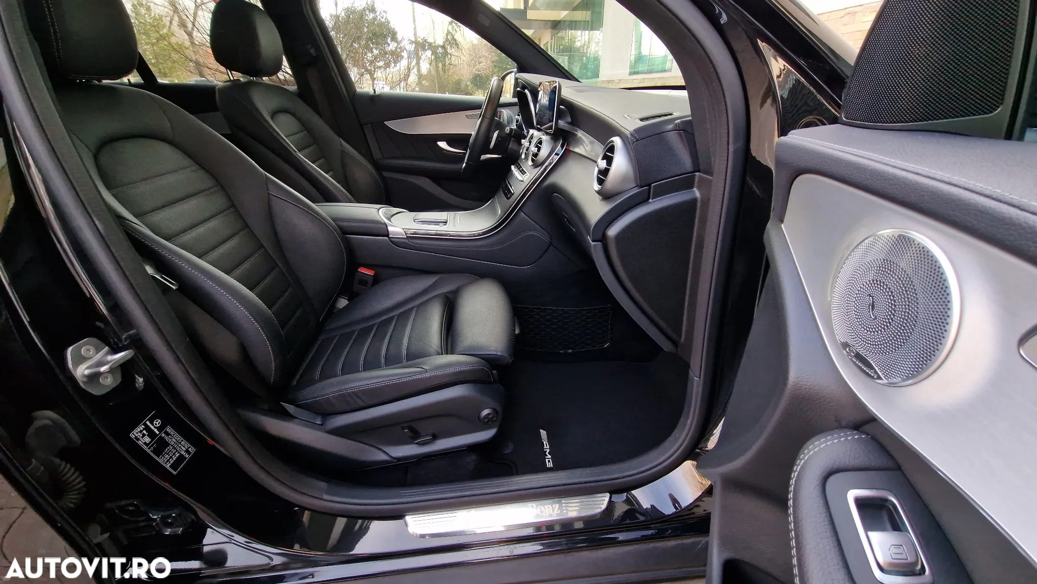 Mercedes-Benz GLC 300 d 4Matic 9G-TRONIC AMG Line Plus - 16