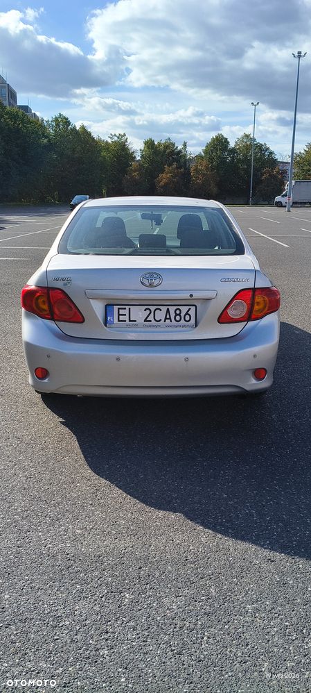 Toyota Corolla 1.6 Premium - 9