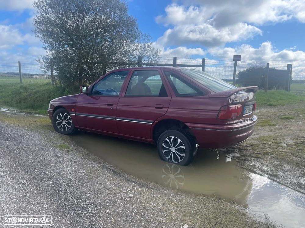 Ford Escort - 4