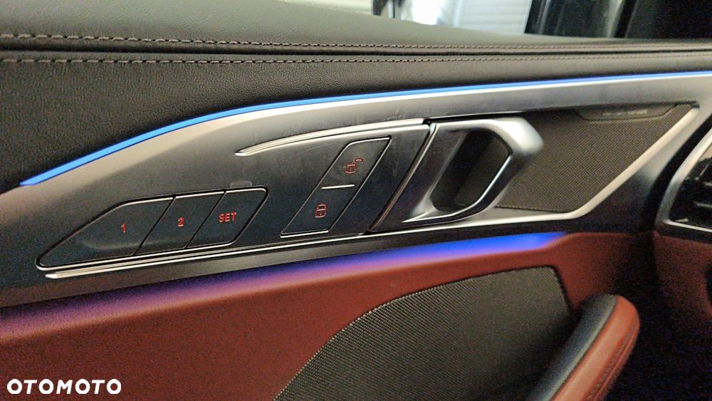BMW Seria 8 M850i xDrive - 19