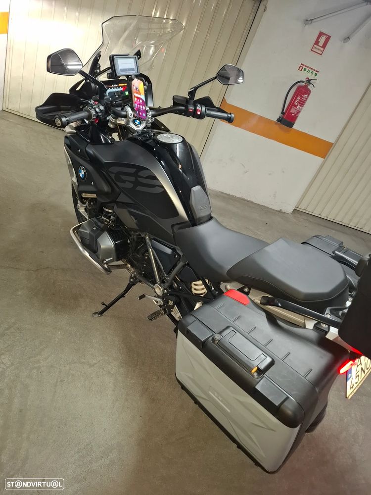 BMW R 1250 GS Triple Black - 4