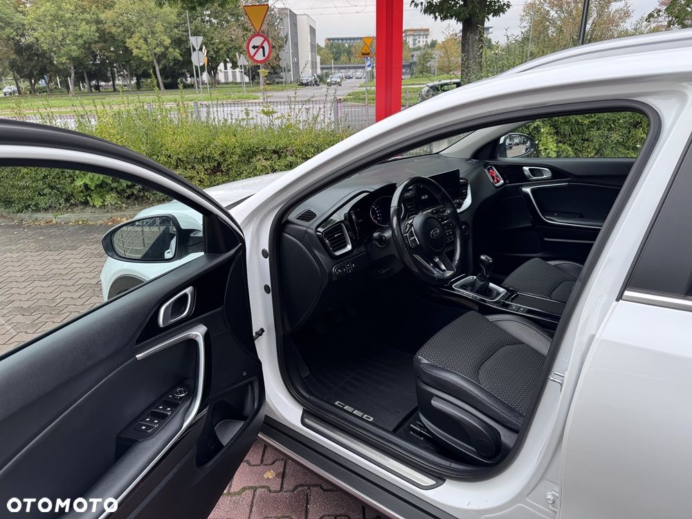 Kia XCeed 1.5 T-GDI Business Line - 9