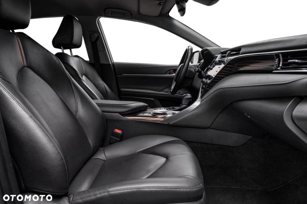 Toyota Camry 2.5 Hybrid Prestige CVT - 6