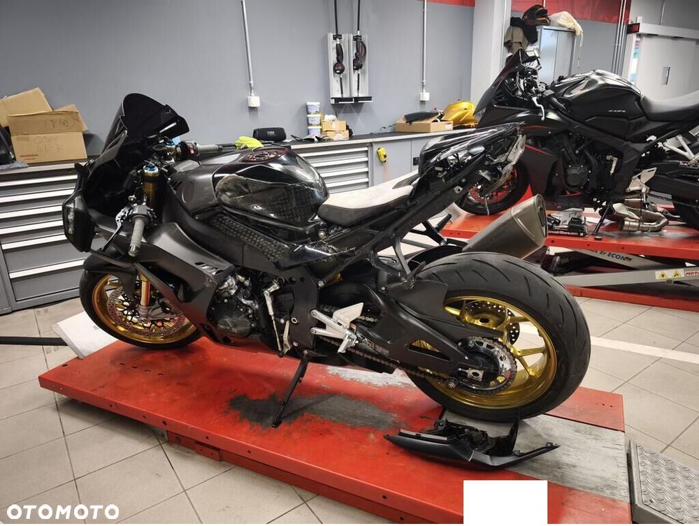 Honda CBR - 3