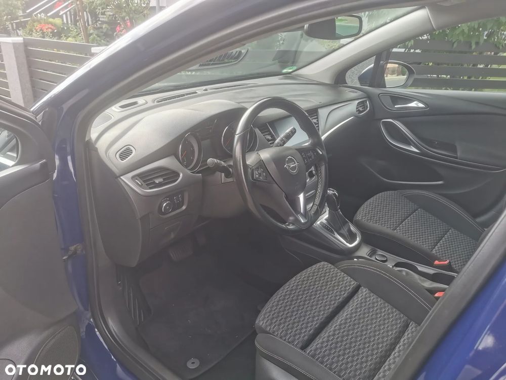 Opel Astra 1.6 D Automatik Start/Stop Dynamic - 9