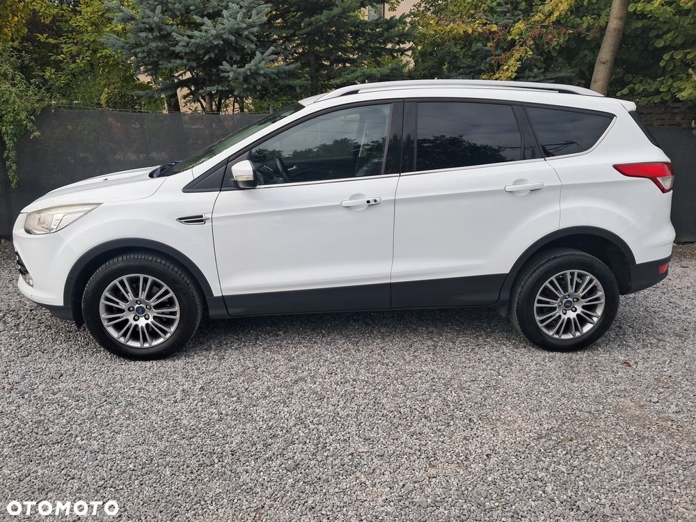 Ford Kuga 2.0 TDCi 2x4 Titanium - 5