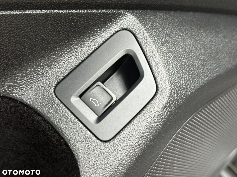 Volkswagen Passat Variant - 34