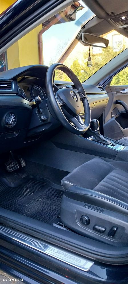Skoda Superb 2.0 TDI Style DSG - 11
