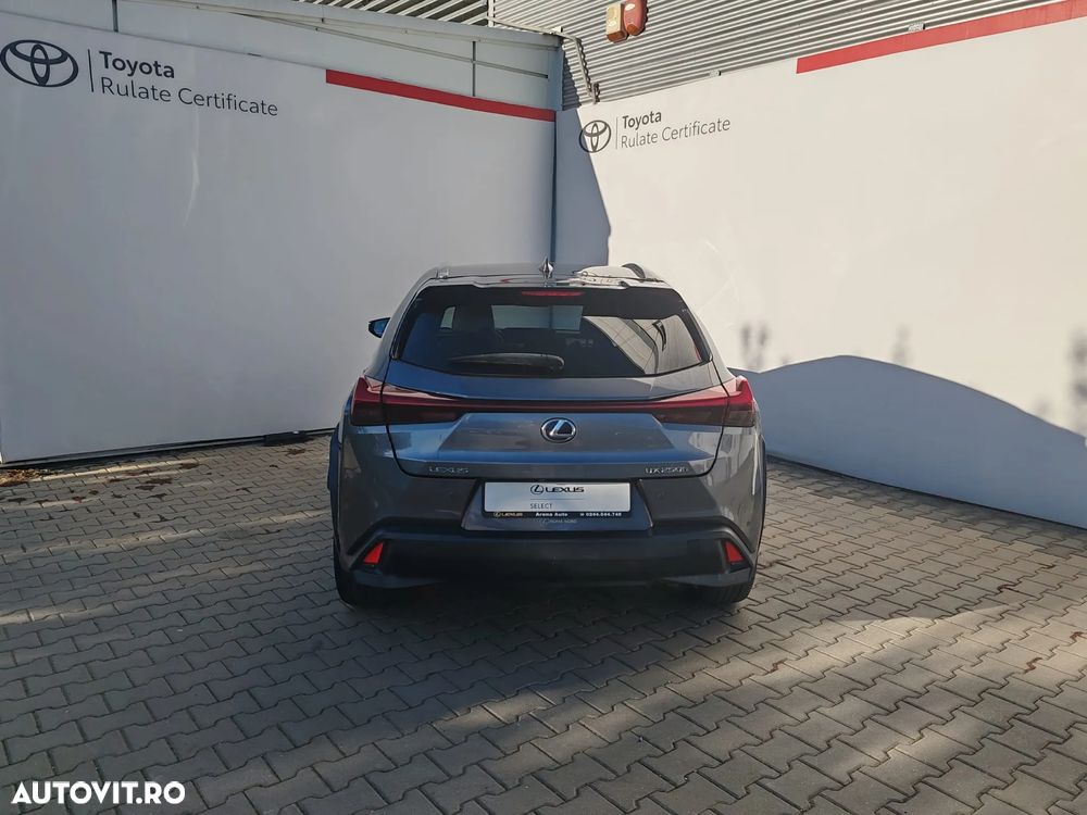 Lexus UX 250h FWD Executive - 16