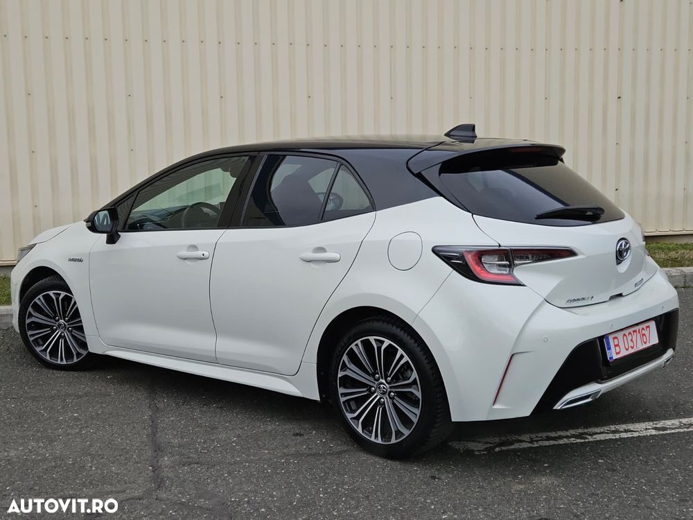 Toyota Corolla 2.0 HSD Exclusive Plus GR Sport Bi-Tone - 29