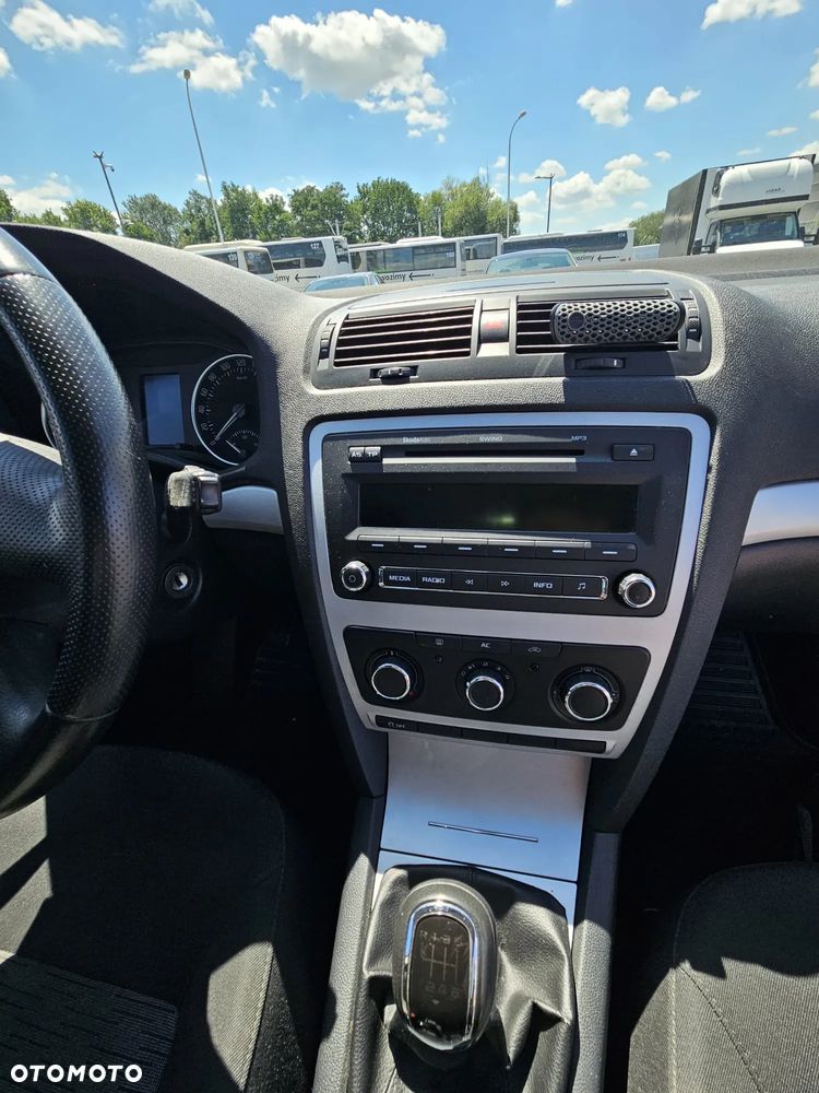 Skoda Octavia 1.4 TSI Ambiente - 11