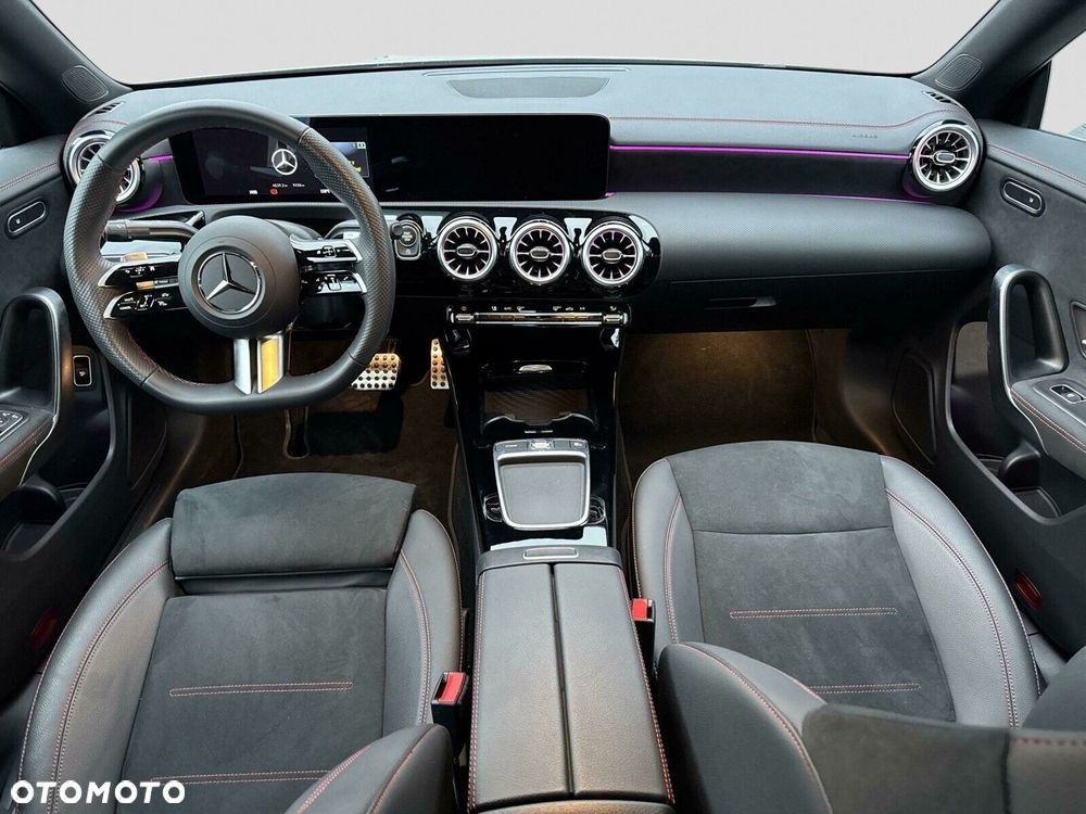 Mercedes-Benz CLA - 18