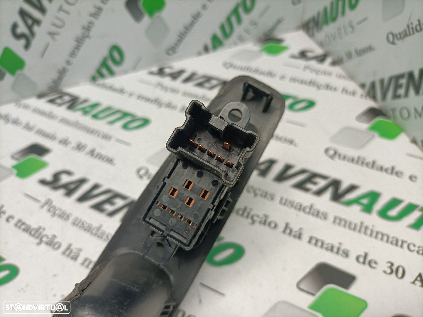 Botão / Botões / Comutador Vidro Esq Nissan Qashqai / Qashqai +2 I (J1 - 4