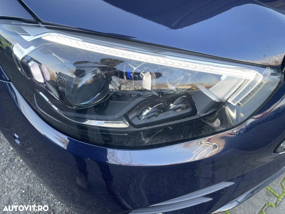 Mercedes-Benz E - 33