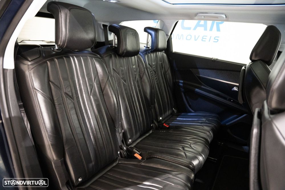 Peugeot 5008 1.2 PureTech Allure Pack EAT8 - 29