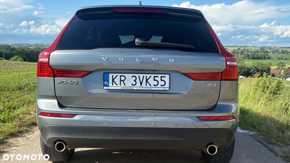 Volvo XC 60 B4 D Momentum - 6