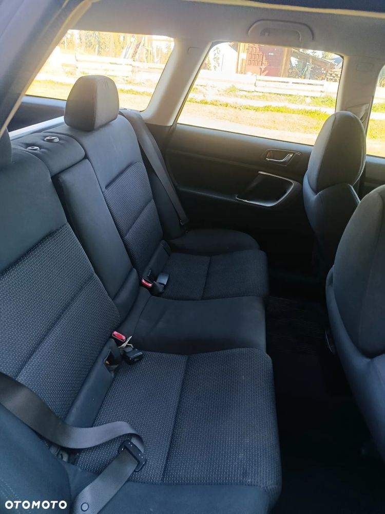 Subaru Legacy - 9