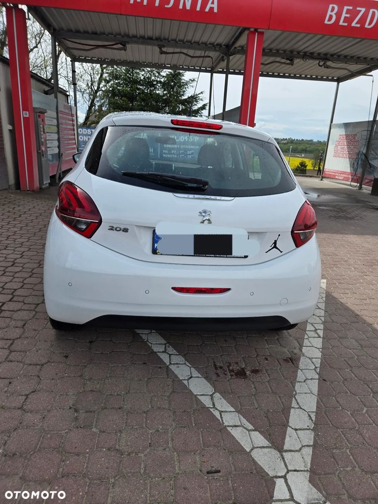 Peugeot 208 1.2 PureTech Allure S&S - 6